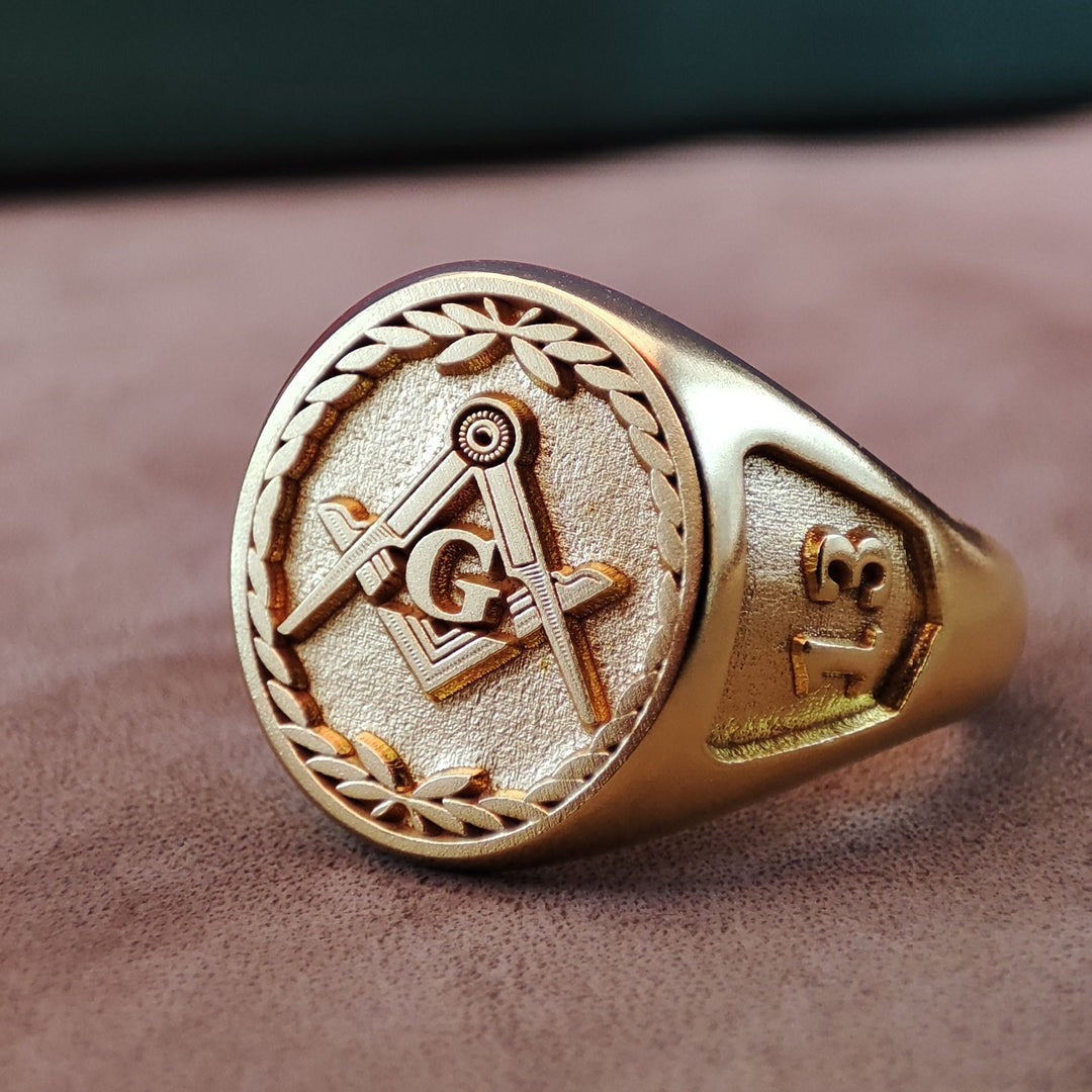 Master Mason Blue Lodge Ring - Engraving options & Various Materials - Bricks Masons