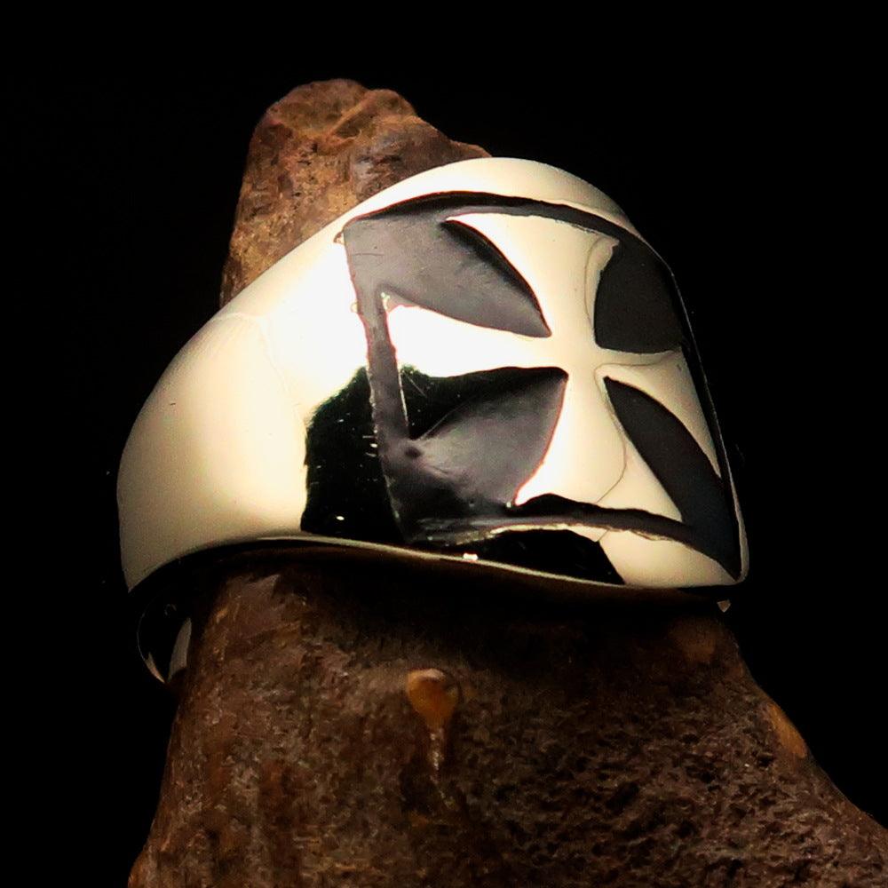 Knights Templar Ring - Black Solid Brass With Cross - Bricks Masons