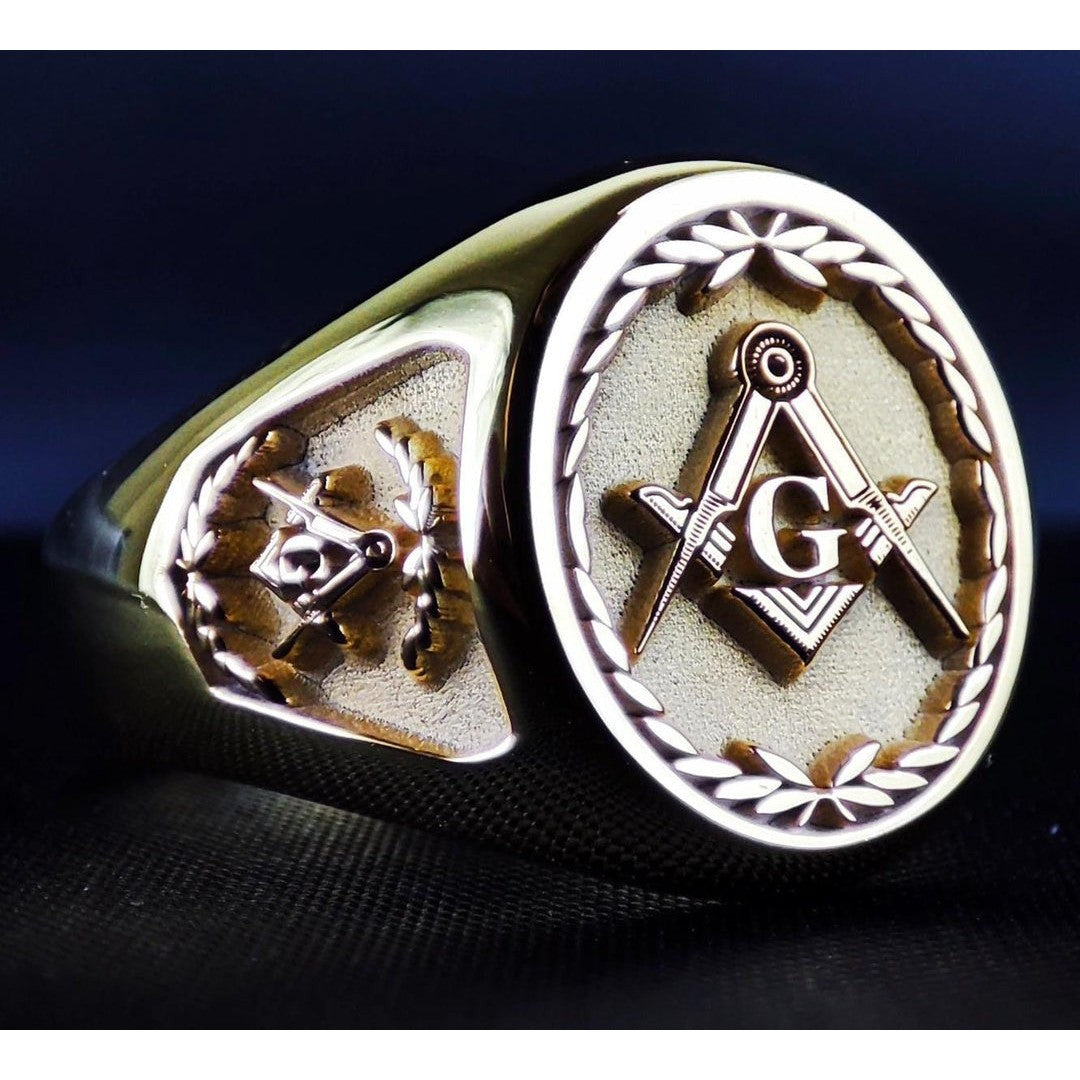 Master Mason Blue Lodge Ring - Engraved Square & Compass G With Wreath