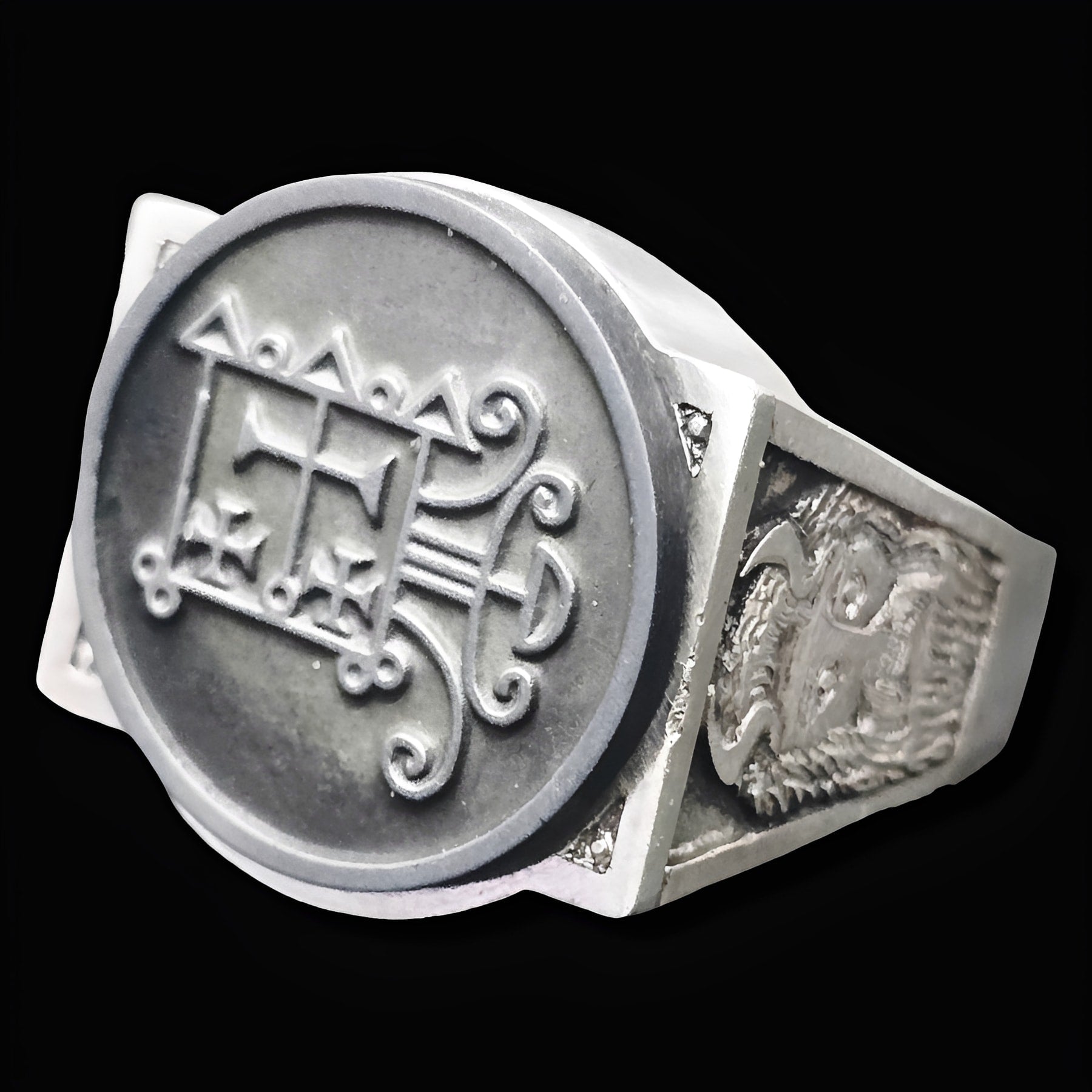 Demon Ring 55 PRINCE OROBAS 72 Demons Lesser Key of Solomon Goetia In Silver 2.2 cm x 1.8 cm 18 Gr Art 1833 - Bricks Masons