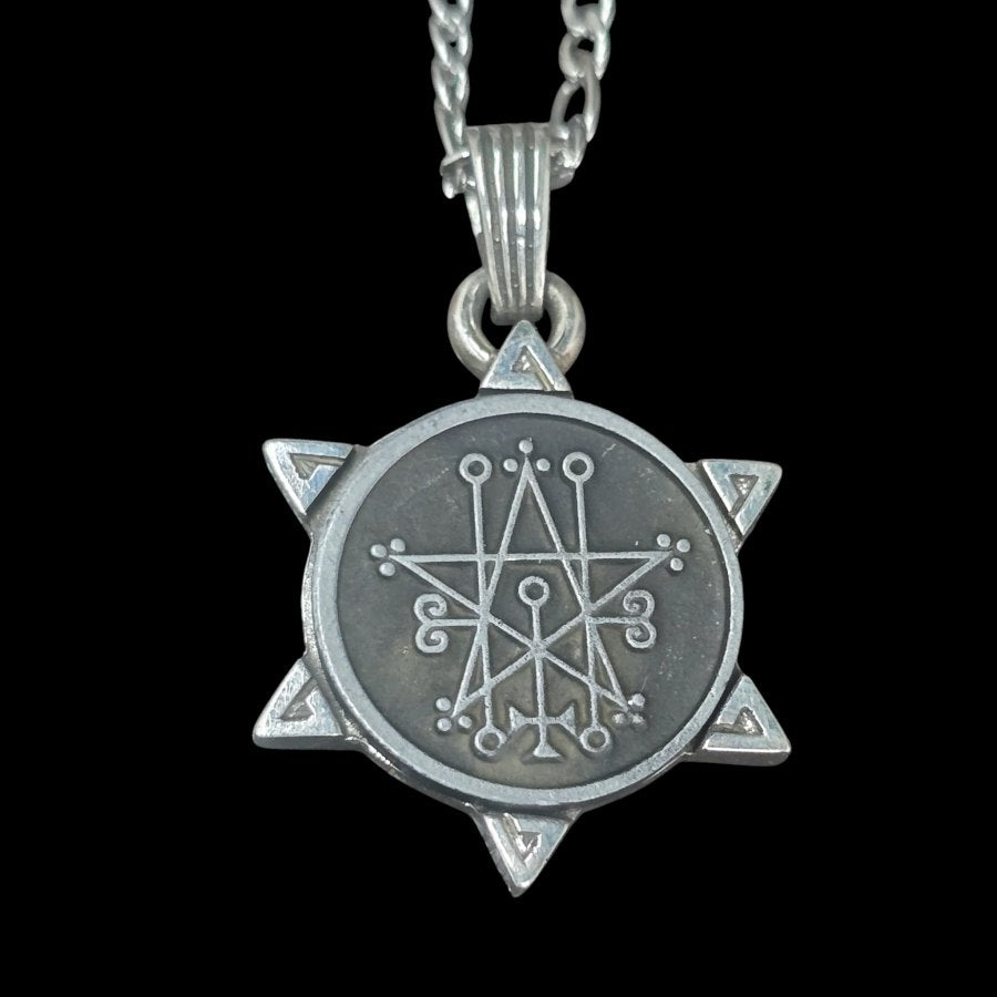 I wove Demon 29 DUKE ASTAROTH and Secret Seal of Solomon 72 Demons Lesser Key of Solomon Goetia In Silver 3 x 2.5 cm 12 Gr Art 1888 - Bricks Masons
