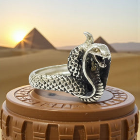 Egyptian Cobra Ring in Silver 1.5 x 1 cm 6 g Art 854 - Bricks Masons