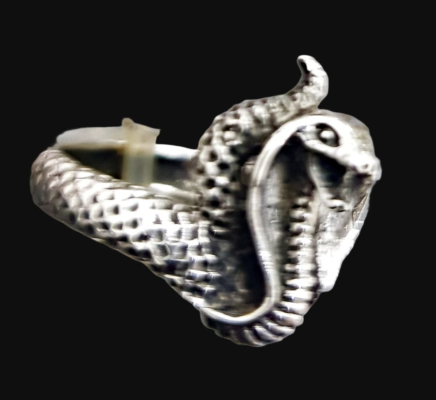 Egyptian Cobra Ring in Silver 1.5 x 1 cm 6 g Art 854 - Bricks Masons