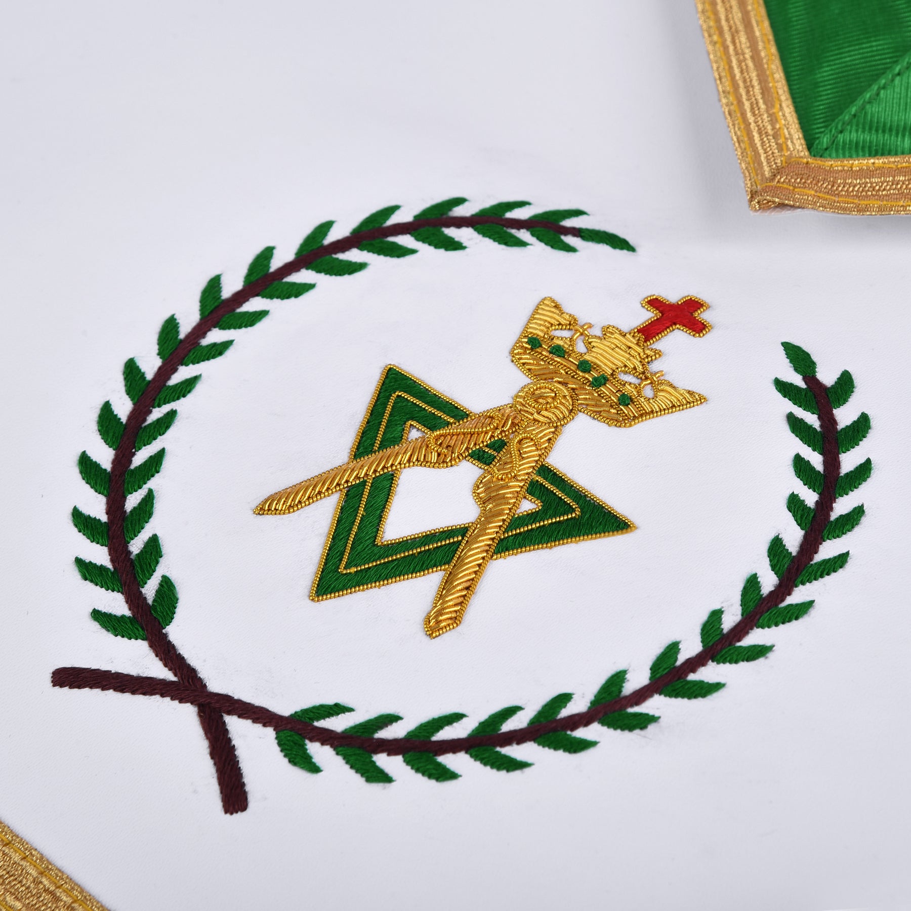Sovereign Master Allied Masonic Degrees Apron - Green Ribbon With Gold Trim & Fringe - Bricks Masons