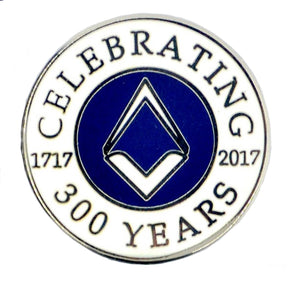 Master Mason Blue Lodge Lapel Pin - White & Blue Square And Compass 300th Anniversary Round Badge - Bricks Masons