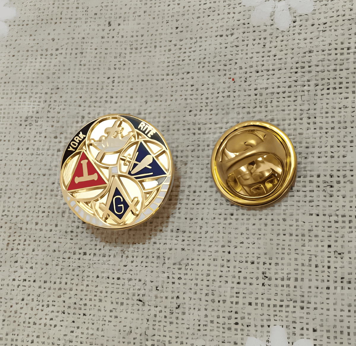 Blue Lodge / Royal Arch / Council / Knights Templar Lapel Pin - Round - Bricks Masons