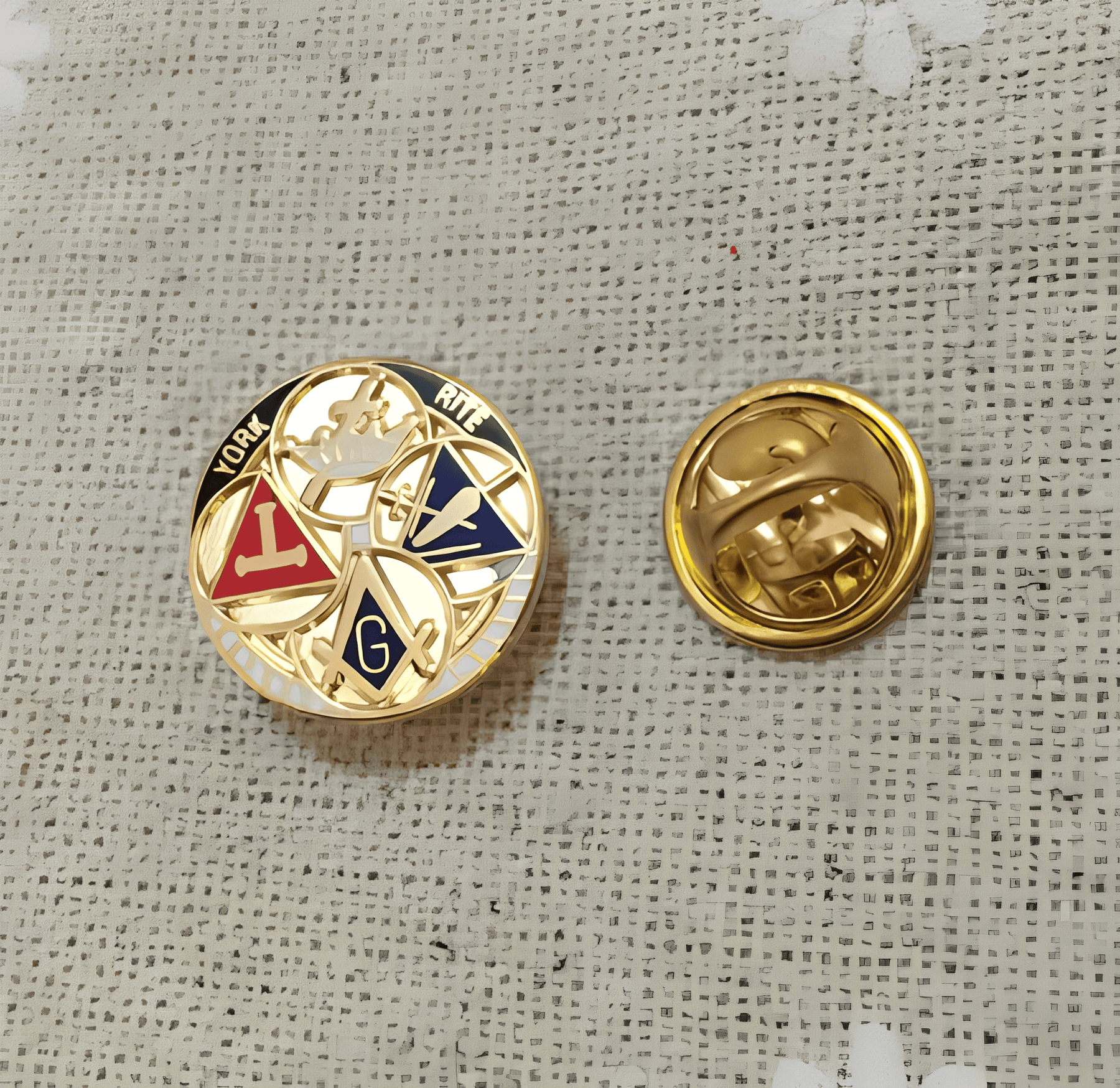 Blue Lodge / Royal Arch / Council / Knights Templar Lapel Pin - Round - Bricks Masons