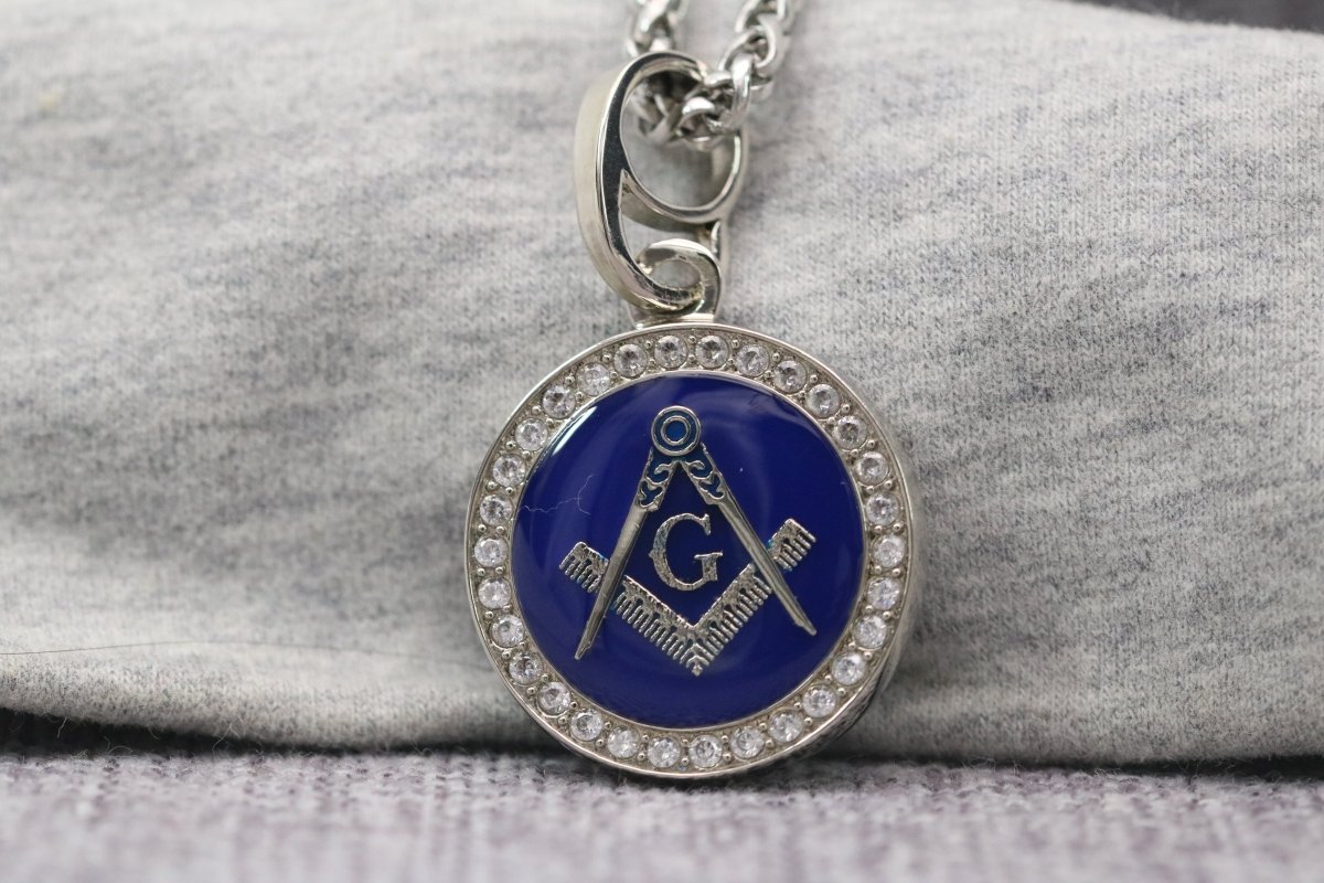 thumbnail image 2 of Past Master Square Compass Masonic Pendant Necklace – Freemason Lodge Jewelry 2 of 5