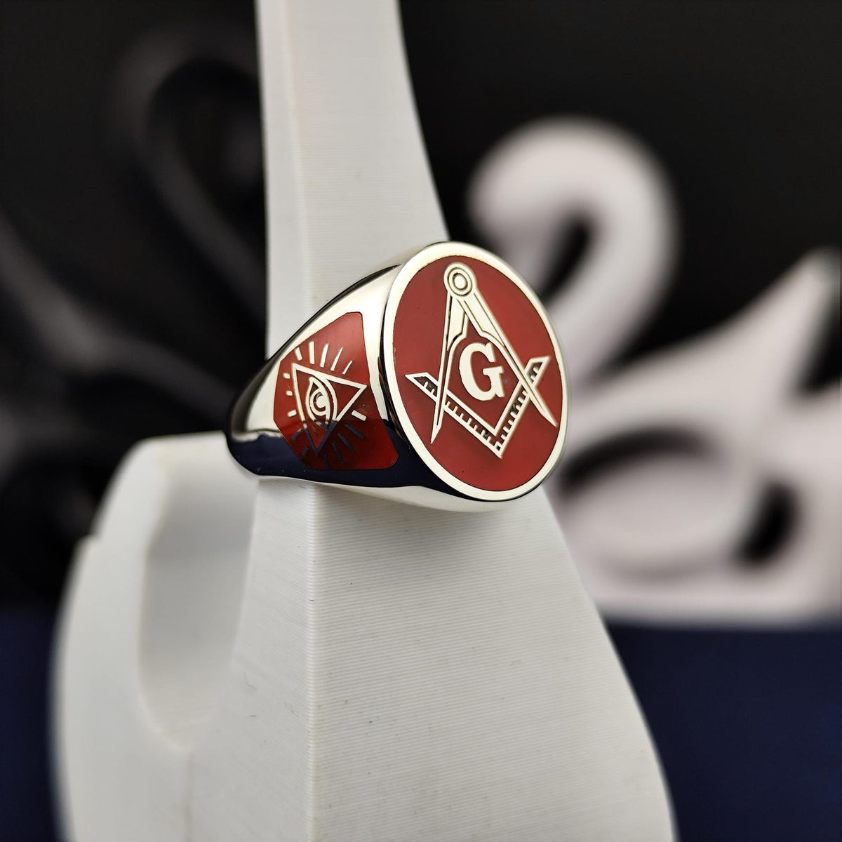 Master Mason Blue Lodge Ring - Square & Compass G Personalized - Bricks Masons