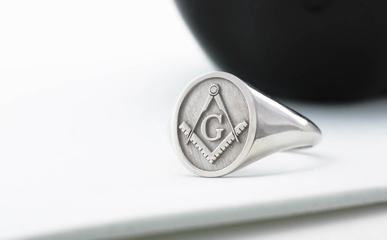 Master Mason Blue Lodge Ring - 10K to 18k Gold - Bricks Masons