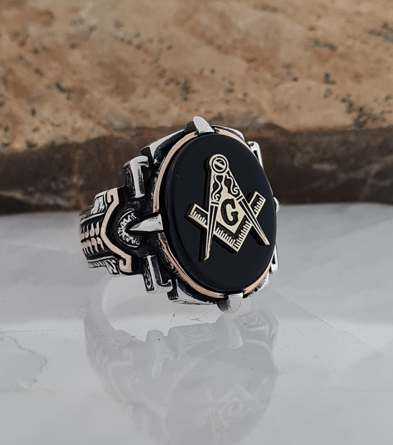 Master Mason Blue Lodge Ring - Sterling Silver Masonic Garnet Zircon - Bricks Masons