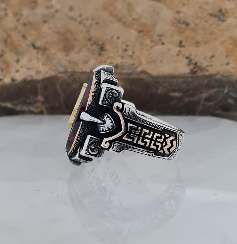 Master Mason Blue Lodge Ring - Garnet Zircon Compass & Square - Bricks Masons