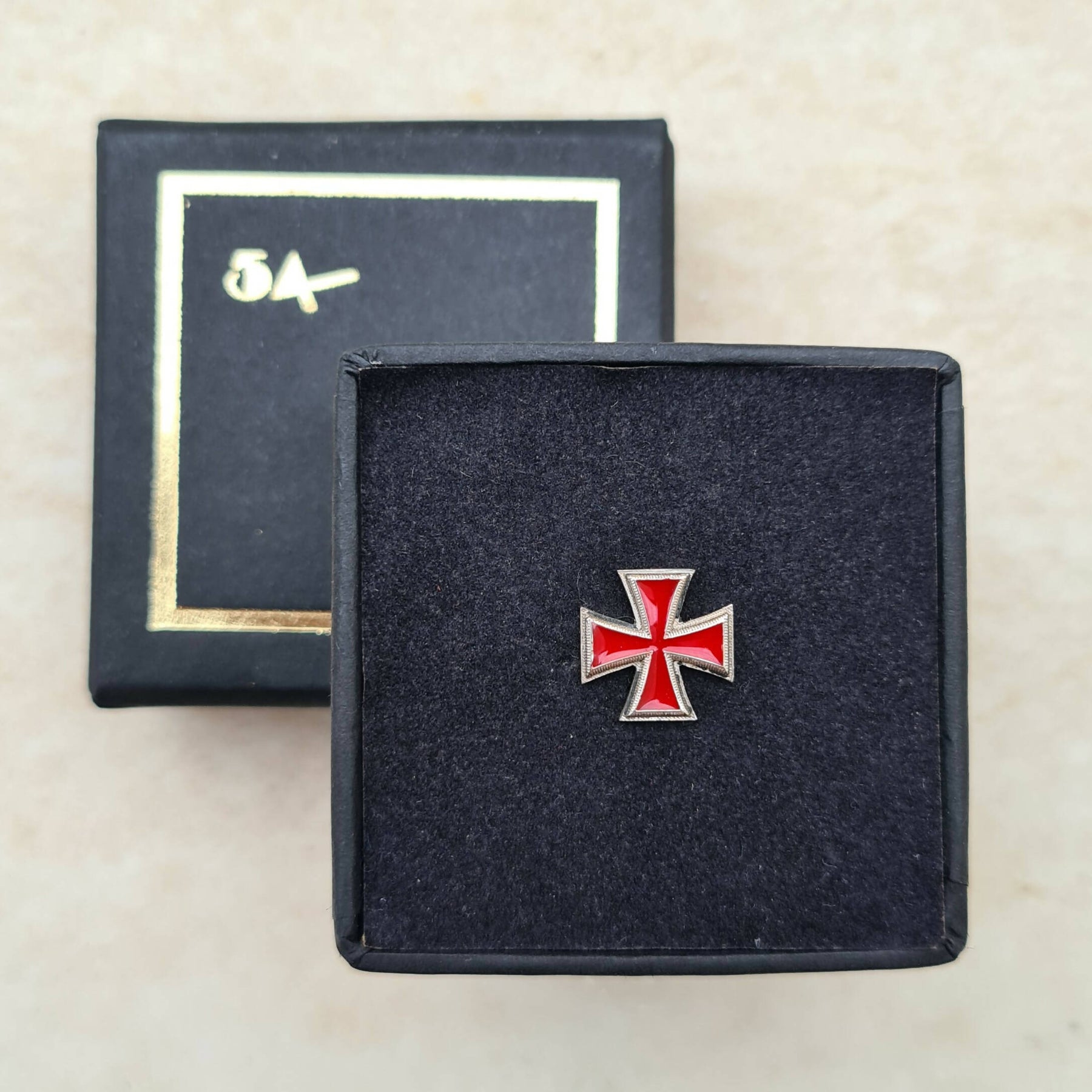 Knights Templar Commandery Lapel Pin - Red Cross - Bricks Masons