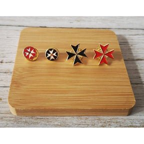 Order Of Malta Lapel Pin - Red Cross