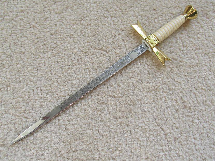 Knights Templar Commandery Dagger - Gold Sable Fornitura Knob Ceremony Sword Knife W/ Scabbard Stand 12"