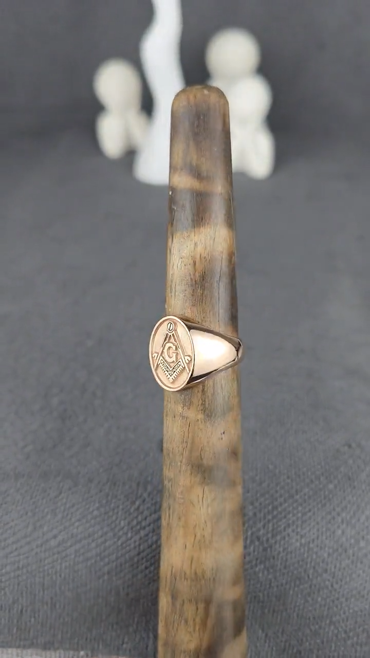 Master Mason Blue Lodge Ring - Embossed Square & Compass G - Bricks Masons