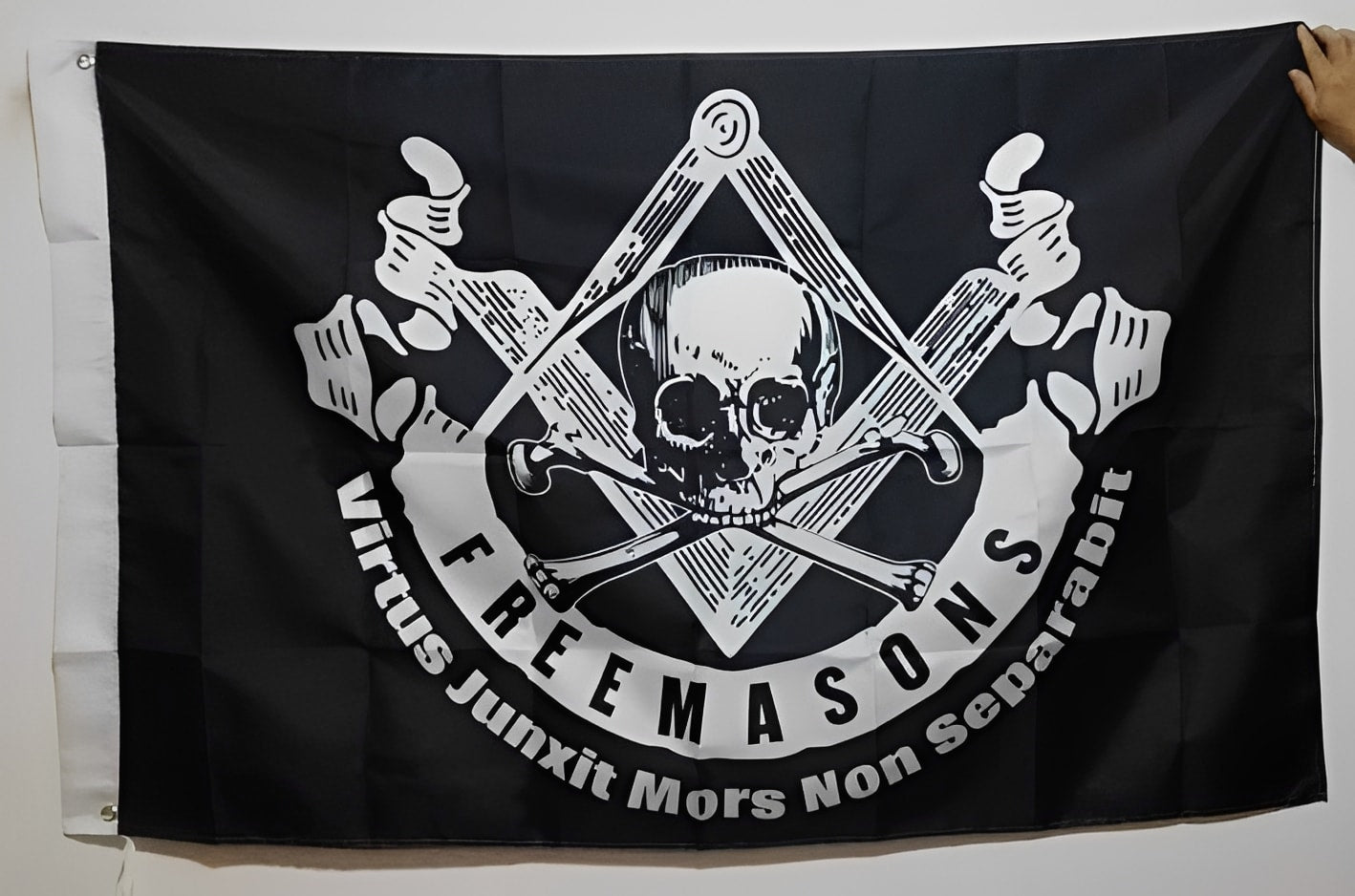 Widows Sons Flag - Skull & Bones - Bricks Masons