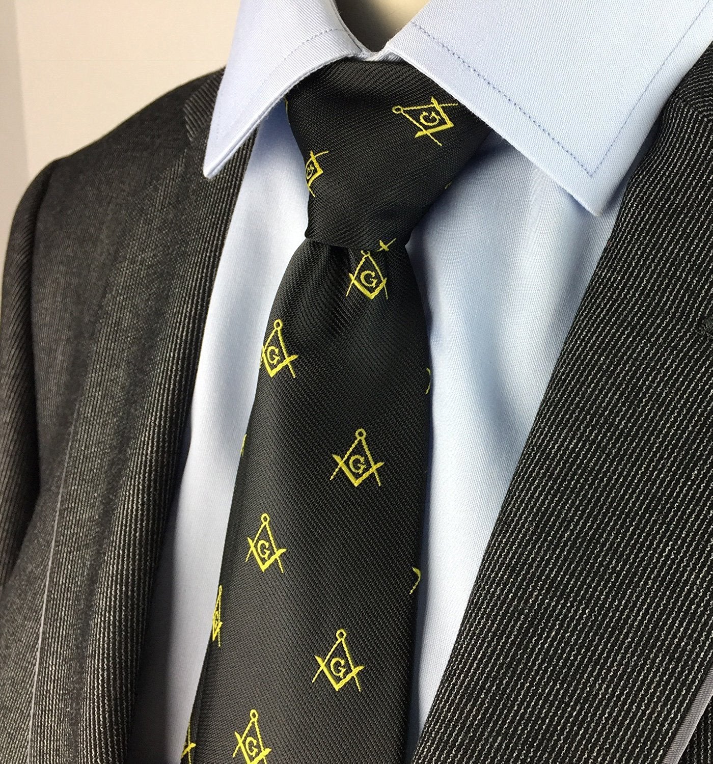 Master Mason Blue Lodge Necktie - Black & Gold Silk Square & Compass G - Bricks Masons