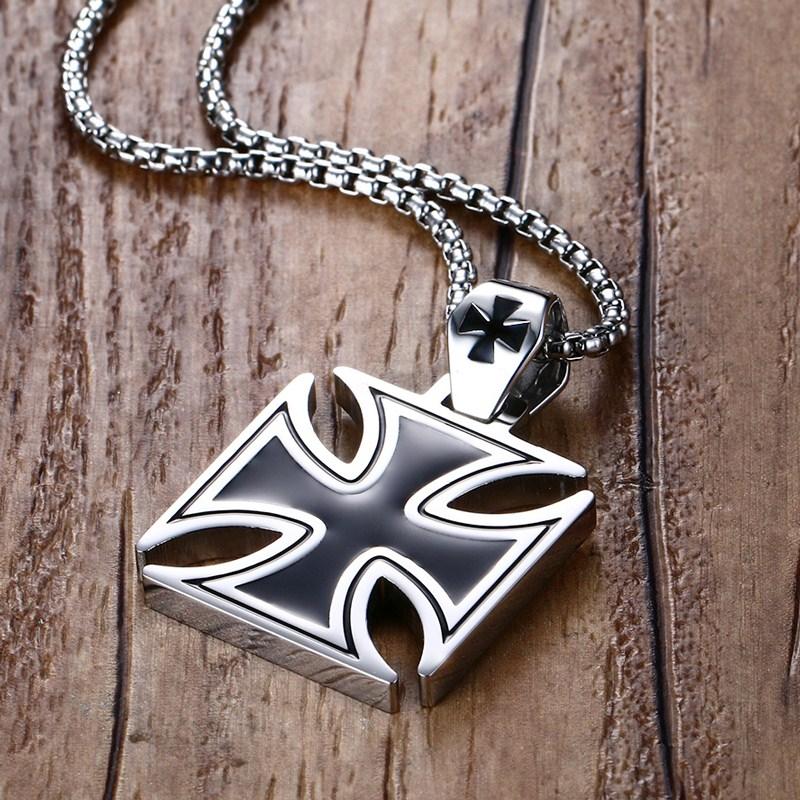 Knights Templar Commandery Necklace - Vintage Iron Cross - Bricks Masons