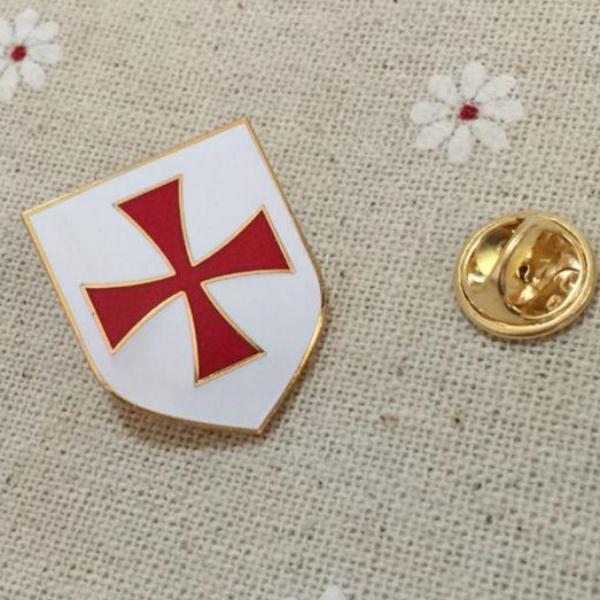 Knights Templar Red Cross White Shield Lapel Pin - Bricks Masons