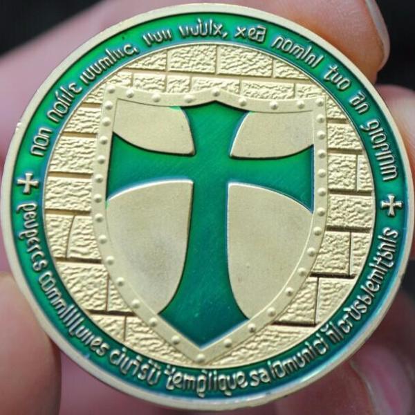 Knights Templar Commandery Coin - Wide Cross Shield Green - Bricks Masons