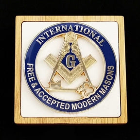 International Masons Car Emblem - Gold Square & Compass With Key - Bricks Masons